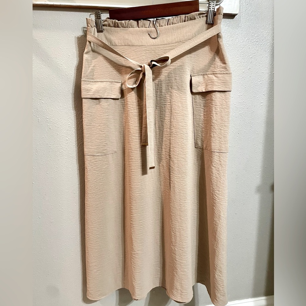 NYCC brand women’s modest dress skirt, size Small.